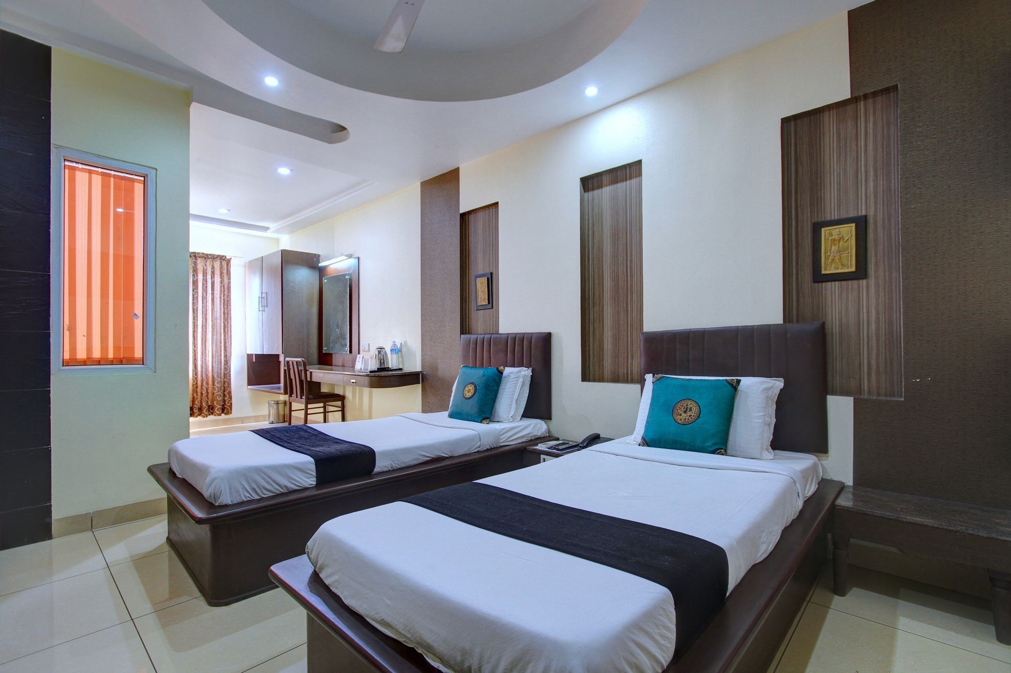 Hotel Oyo 4895 Abi Krishna Pondicherry Exterior foto