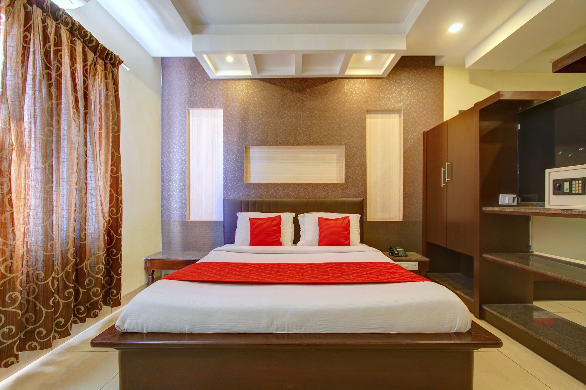 Hotel Oyo 4895 Abi Krishna Pondicherry Exterior foto