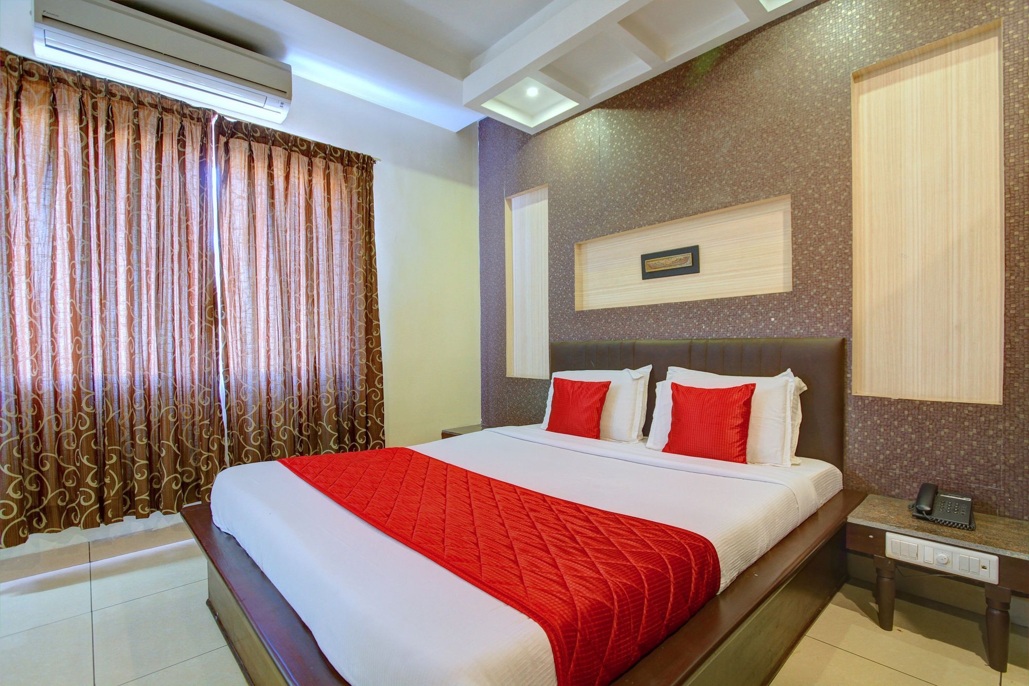 Hotel Oyo 4895 Abi Krishna Pondicherry Exterior foto